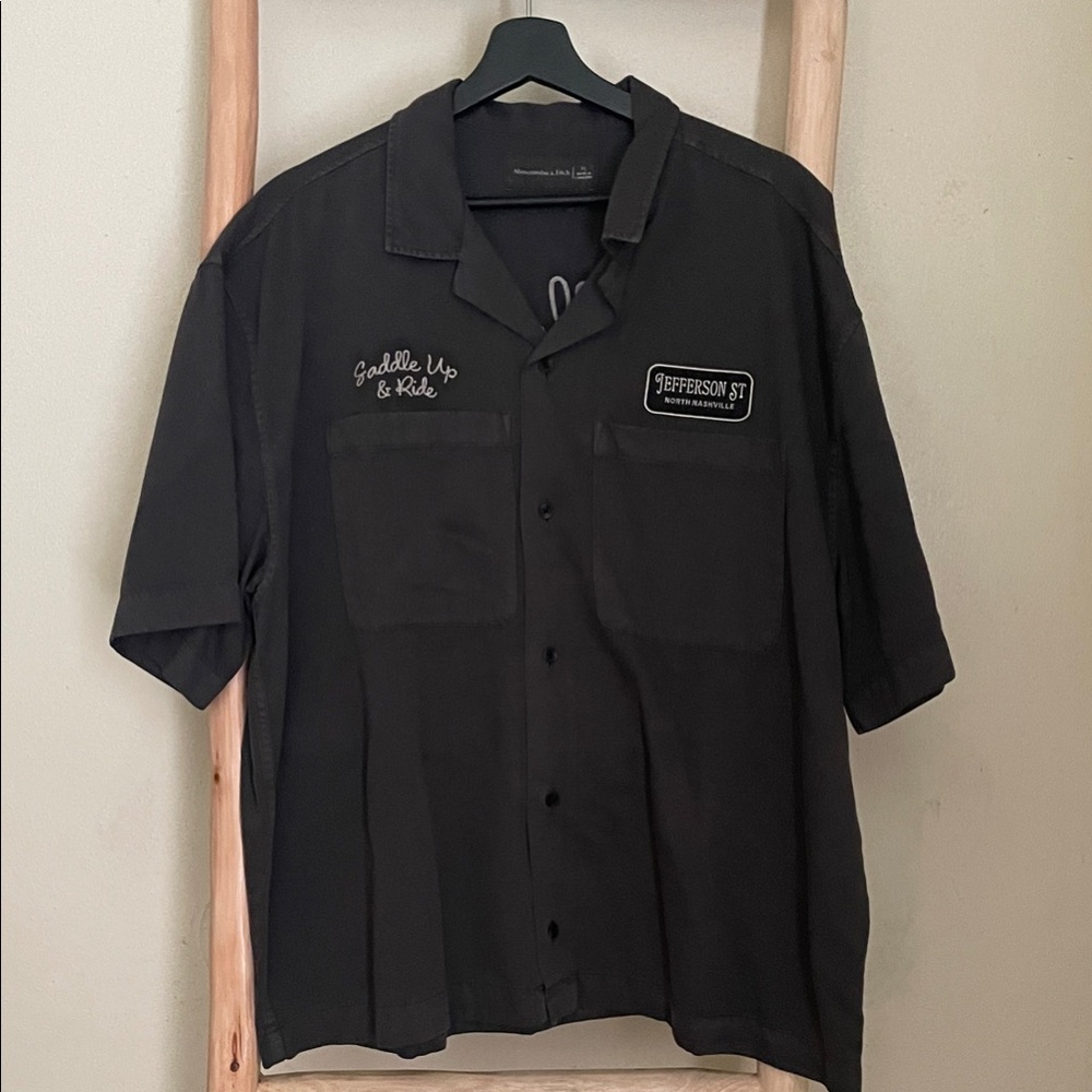 Abercrombie & Fitch Dark Gray Men's Casual Button Down Shirt